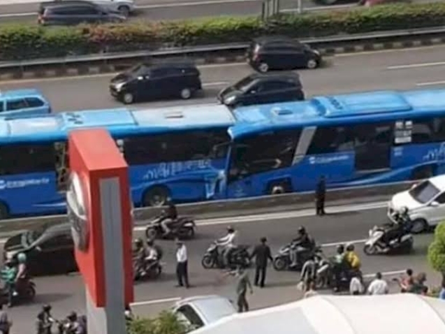 kecelakaan transjakarta