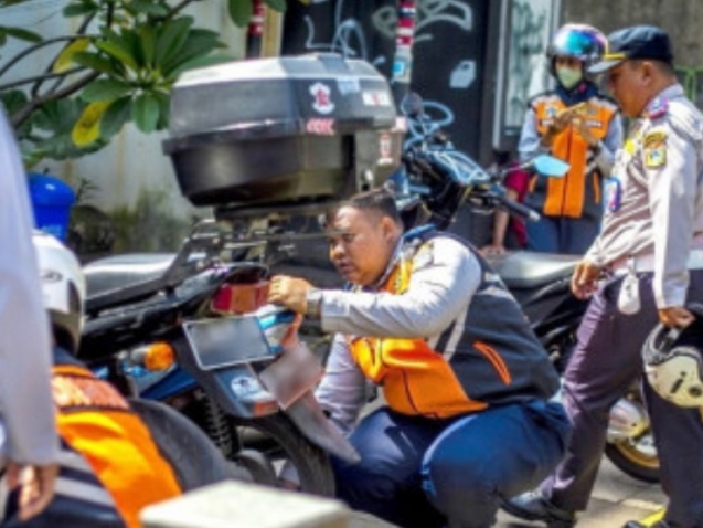 Bikin Tekor PAD, Parkir Liar di Jakarta Mendesak Ditertibkan