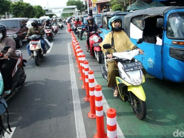 PKS Sebut Ukuran Jalur Sepeda Sudah Pas, Malah Sering Dilintasi Bajaj